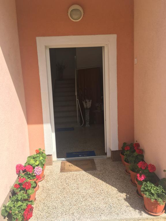 Apartment Prskalo - Vodice Exteriör bild